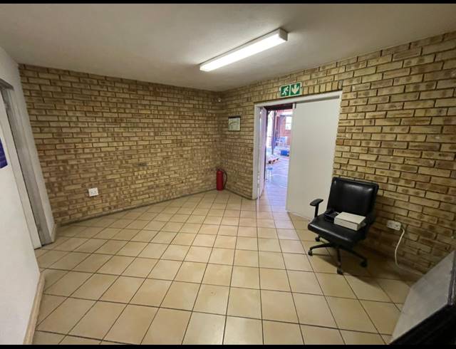 1,177M² WAREHOUSE TO LET IN KYA SANDS
